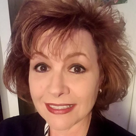 Meet your Posher, Carolyn - Picture 1 of 1